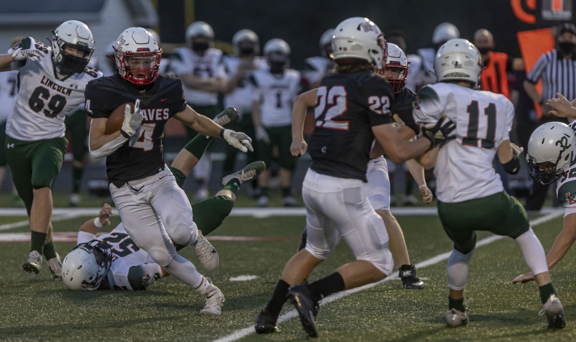 MTZ Lincoln football gallery 41 040921.JPG